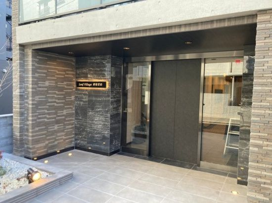 Leaf　Village　新宿若松のエントランス