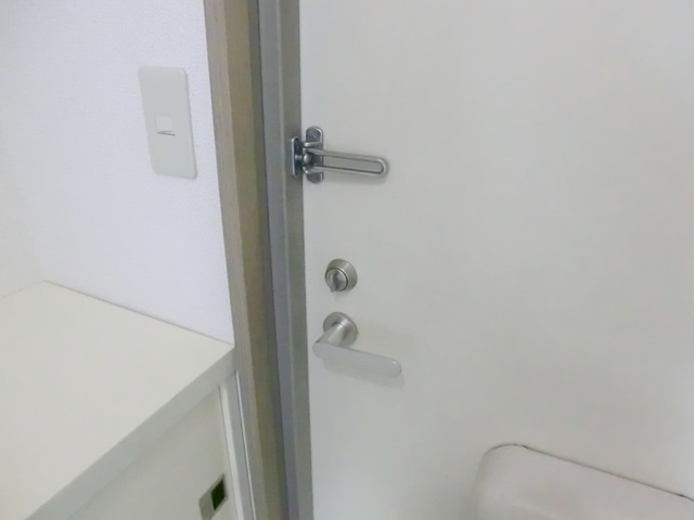 エスポワール篠崎３のセキュリティ|ドアチェーン付いてます。