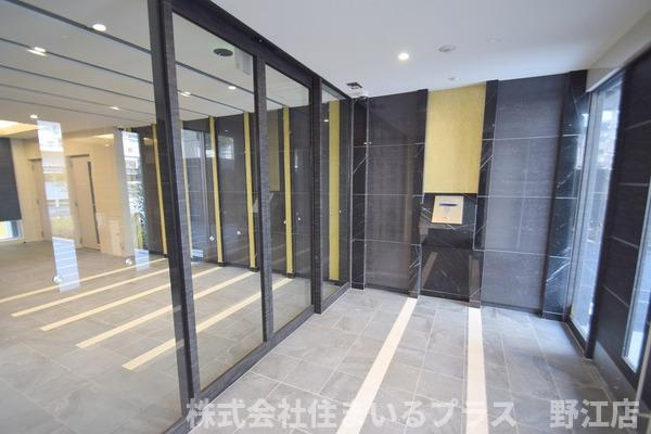 ファステート蒲生公園アペルザのエントランス