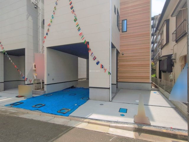 ふじみ野市上福岡３丁目の新築一戸建の駐車場