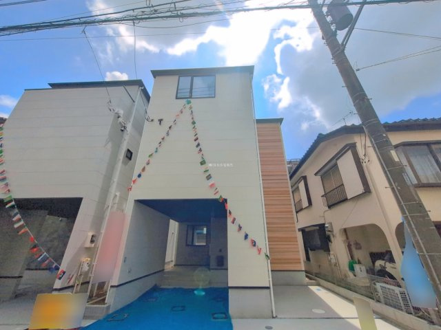 ふじみ野市上福岡３丁目の新築一戸建の外観|スーパー、コンビニが徒歩圏内で生活に便利♪