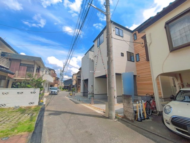 ふじみ野市上福岡３丁目の新築一戸建の前面道路含む現地写真|北西側約4ｍの前面道路