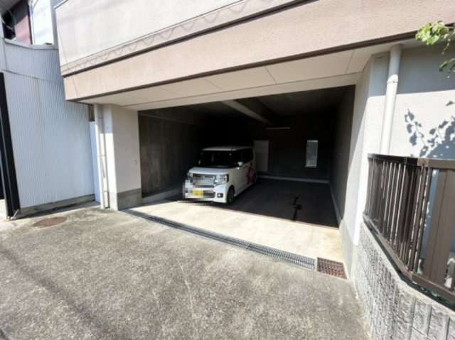 あさひハイツ108の駐車場