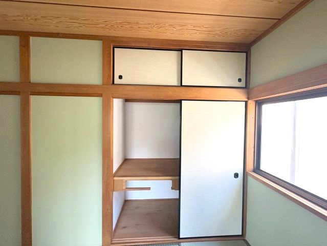 青葉丘戸建の収納