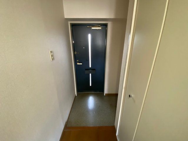 ルグラン服部の玄関