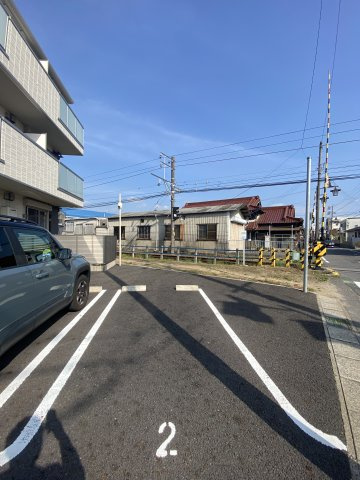 サンシャインヒルズ上挙母の駐車場
