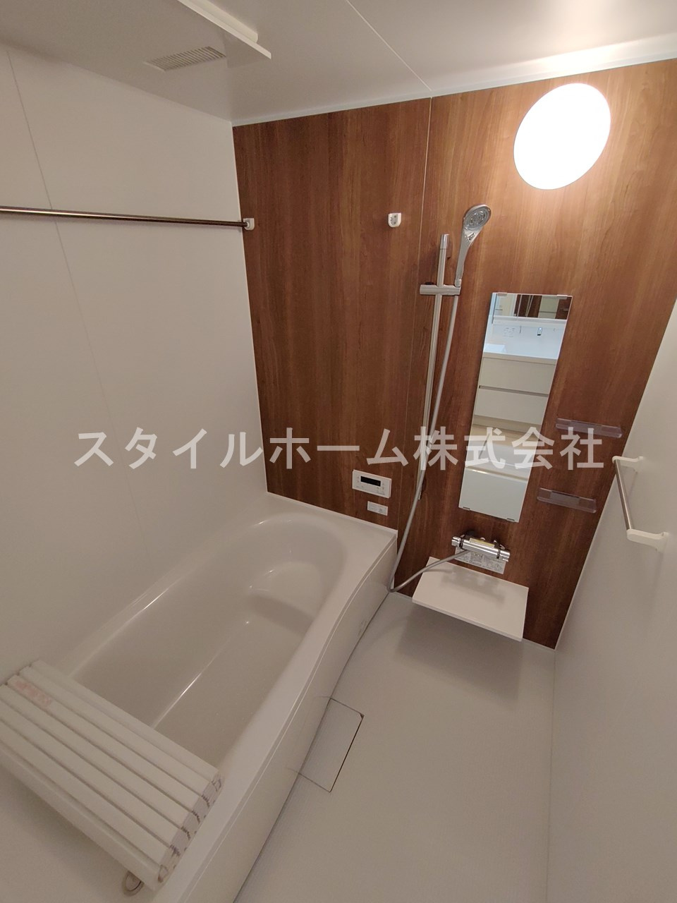 トカティの浴室|※別部屋写真です。