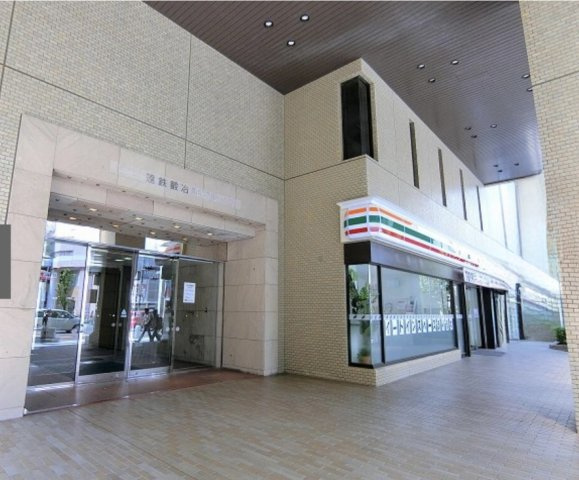 遠鉄鍛冶町ビルのエントランス