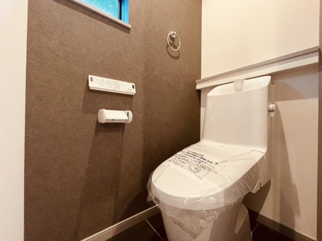 【トイレ】 | 中野区江原町３丁目　新築戸建て　B号棟 | 【C号棟】毎日気持ちよく使える、清潔感のあるトイレ