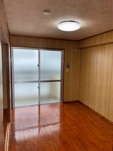 コーポ丸蔵の洋室