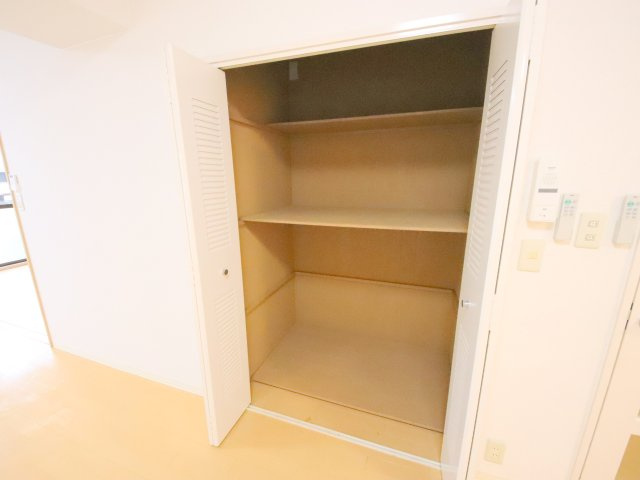 グランドパレス学園前Ｃ棟の収納