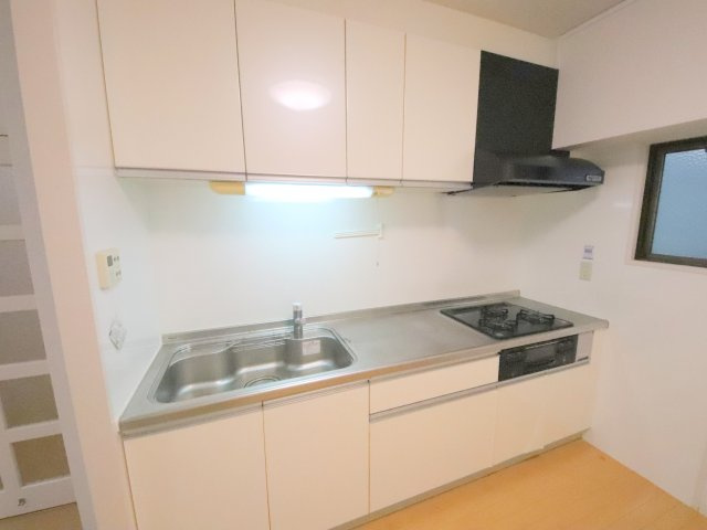 グランドパレス学園前Ｃ棟のキッチン