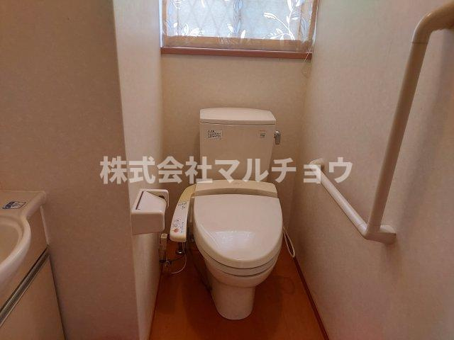 城山台戸建てのトイレ|清潔感のあるトイレです