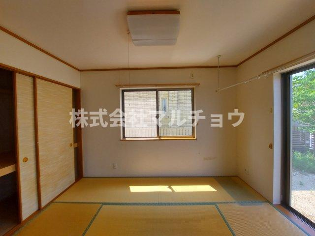 城山台戸建ての和室|和室ならではの温かな和の空間で寛ぎの時間を過ごせます