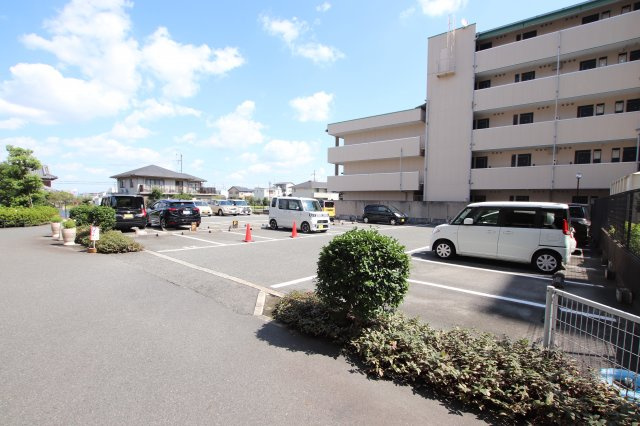 【駐車場】 | シィダーヴィレッジ