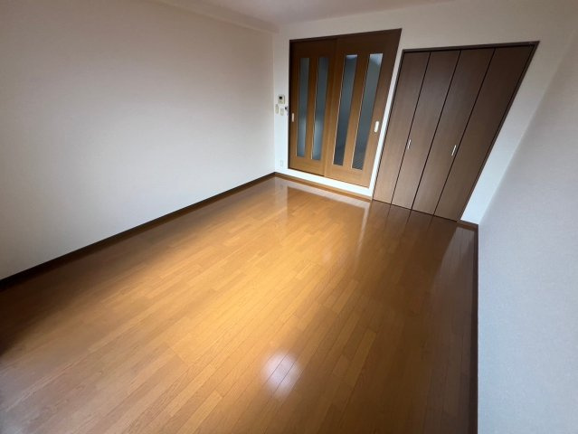 豊中市春日町２丁目の賃貸マンションの居間・リビング