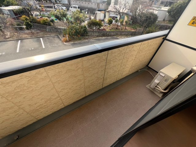 豊中市春日町２丁目の賃貸マンションのバルコニー