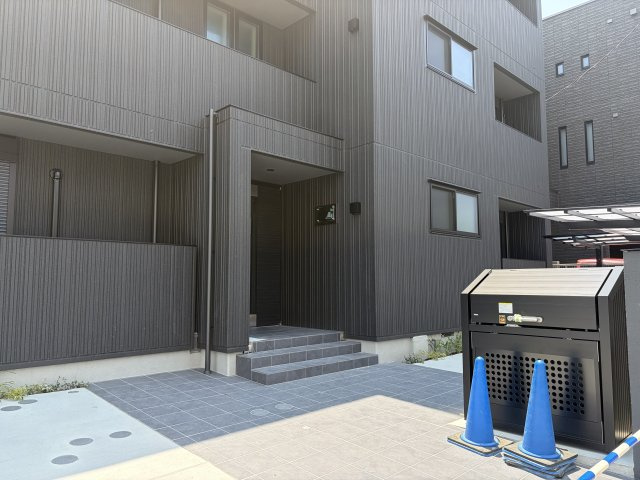【エントランス】 | Park Villa M