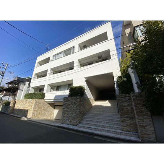 【外観】 | ヤサビアン | 鉄筋コンクリート造のがっちりとした建物。