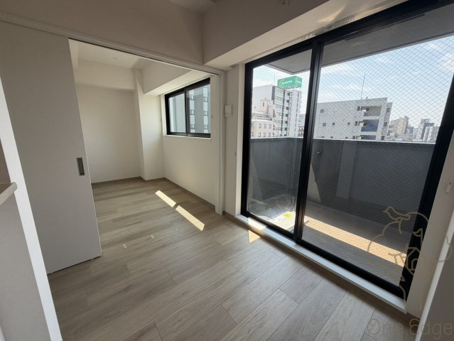 SHARIO GARDEN新梅田の居間・リビング