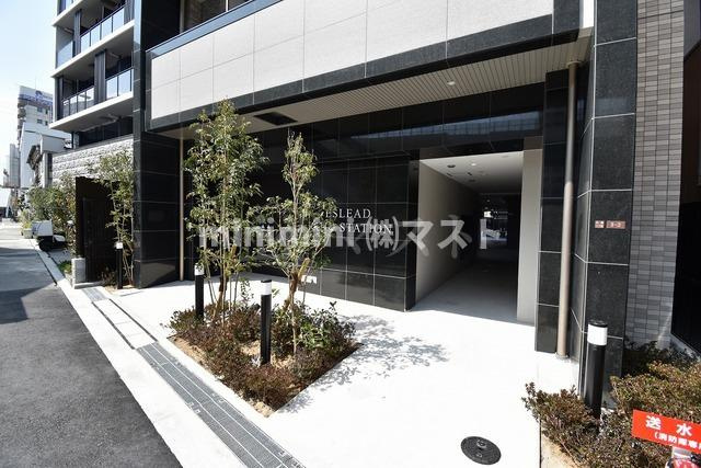 大阪市西区九条２丁目の賃貸マンションのエントランス