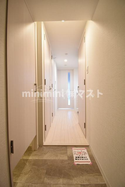 大阪市西区九条２丁目の賃貸マンションの玄関