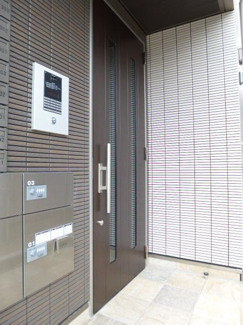 川崎市多摩区堰１丁目の賃貸マンションのエントランス