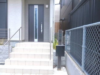 【玄関】 | 厚木市三田2丁目 築浅中古戸建て