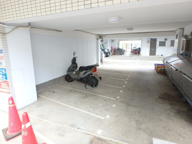 【その他共用部分】 | アネックス武蔵台 | バイク置き場