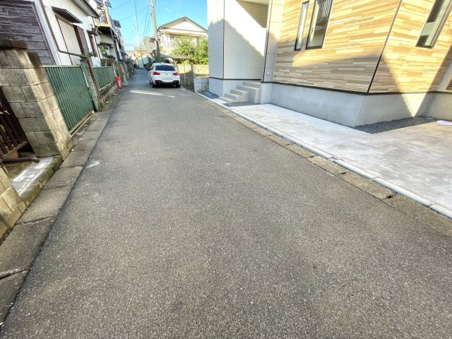 八千代市大和田２３期の前面道路含む現地写真