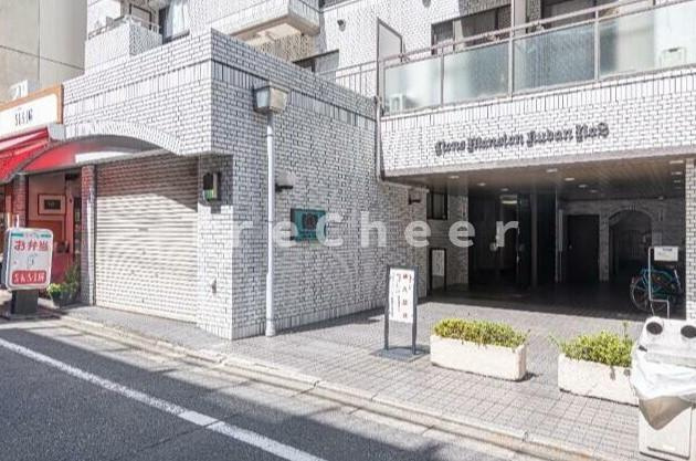 ライオンズマンション九段第二のエントランス