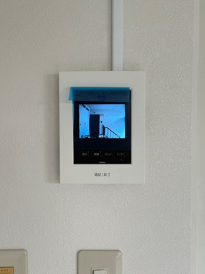 【セキュリティ】 | シャルムすみれが丘 | 防犯対策に有効なカメラ付きインターホン！録画機能が付いているので留守中の訪問者まで確認できます♪