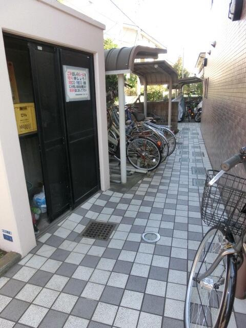 敷地内/建物