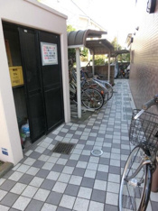 敷地内/建物