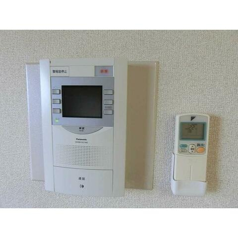 ベイ・イーストのセキュリティ|モニター付きインターホンでセキュリティ安心♪