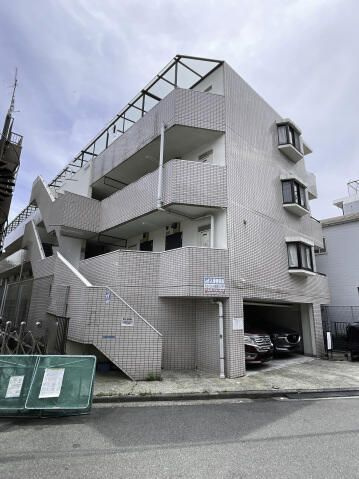 スカイコート鶴見第６の外観