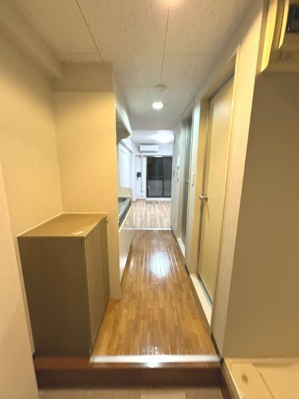 座間市東原３丁目の賃貸マンションの玄関