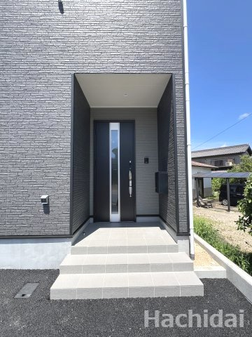 高浜市芳川町第6　新築戸建＜全1棟＞のエントランス