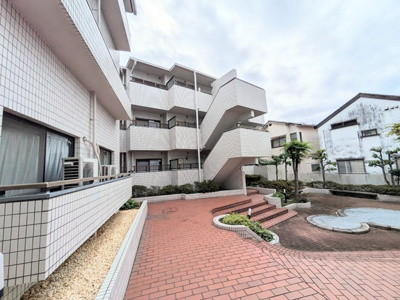 【外観】 | ライオンズマンション豊中上野東第2 | 物件購入の段取りを知りたいお客様には、「ご検討からご契約までの一連の流れ」をお伝えさせて頂きます。初めて物件購入を検討された方は、ぜひご参考になさって下さい。