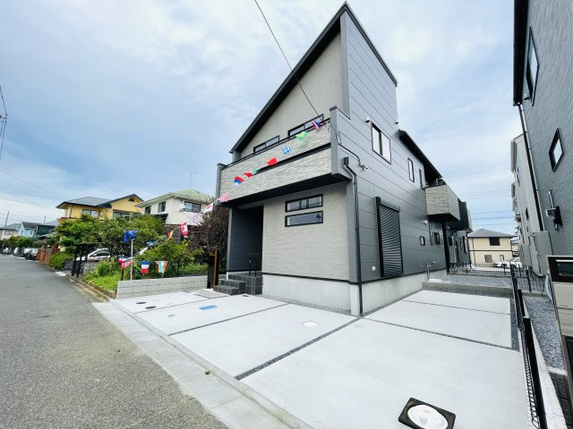 千葉市緑区あすみが丘８丁目の前面道路含む現地写真