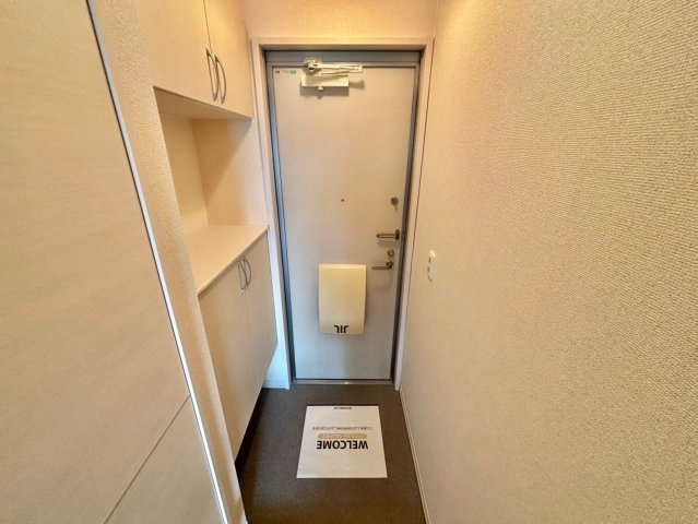 アンベリール都倉206の玄関