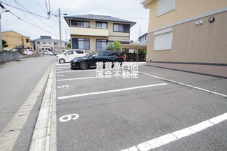 【駐車場】 | メイプルハイツ | 敷地内駐車場完備