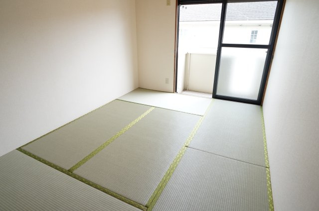 ジョイフローリッシュの和室|和室ならではの温かな和の空間で寛ぎの時間を過ごせます(参考写真です)