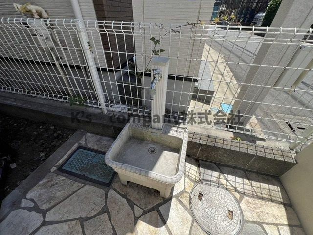 茅ヶ崎市中海岸4丁目　中古戸建の外観|外水栓付き◇◇