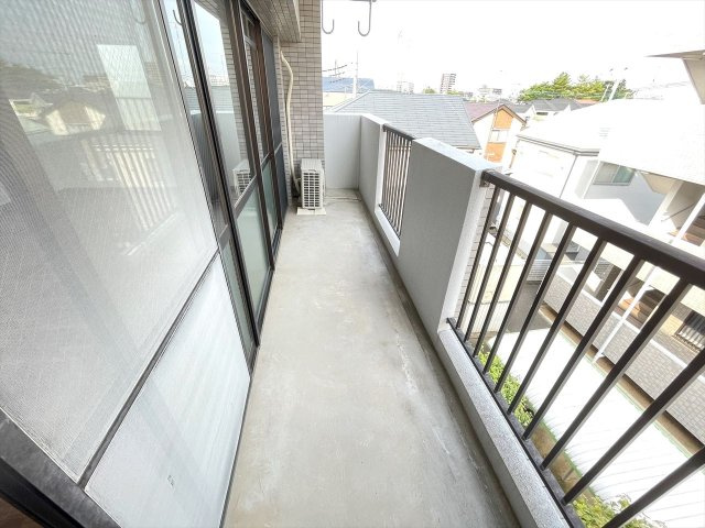 シャトー春日部B棟のバルコニー|※同タイプ・別室の写真になります。