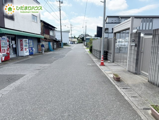野田市中野台01期　新築戸建　2号棟の前面道路含む現地写真|接道：北東側約3.6m市道