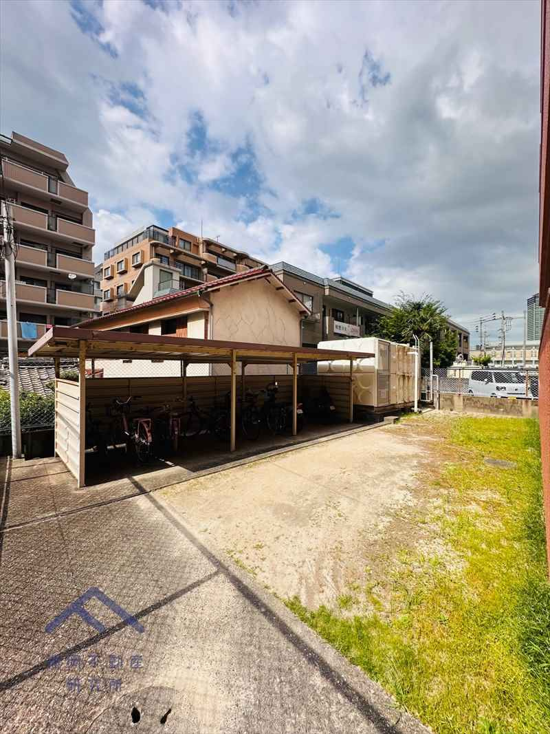 西新中央マンションの駐輪場