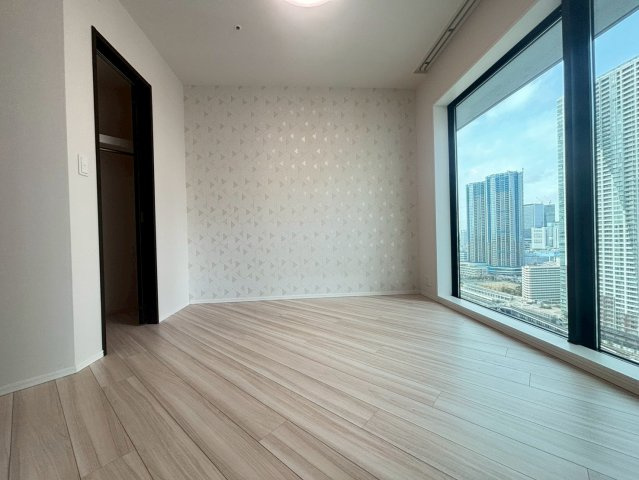 居住中のため同タイプの反転タイプのお部屋の写真になります。