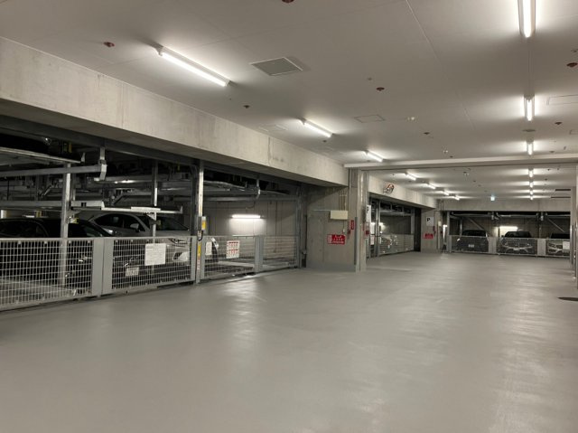 【駐車場】