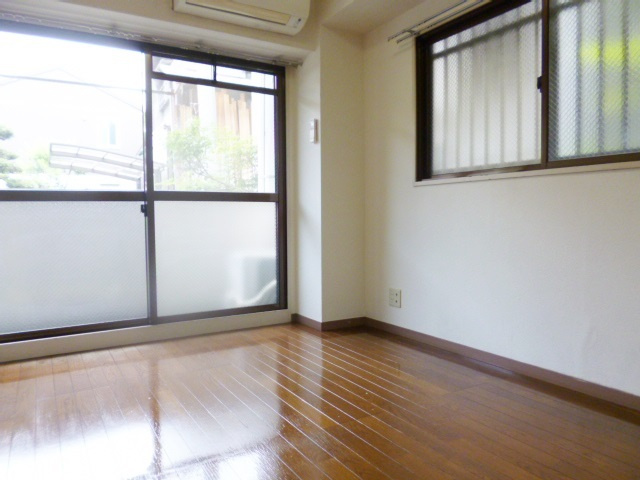 ＩＧマンションの居間・リビング|2面採光の明るいお部屋です！